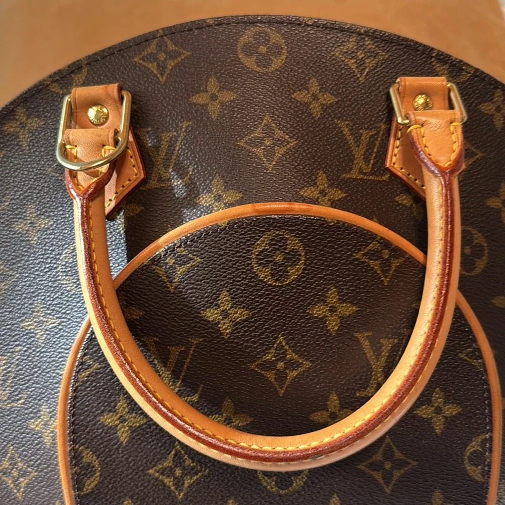 Louis Vuitton Ellipse GM Bag with original key